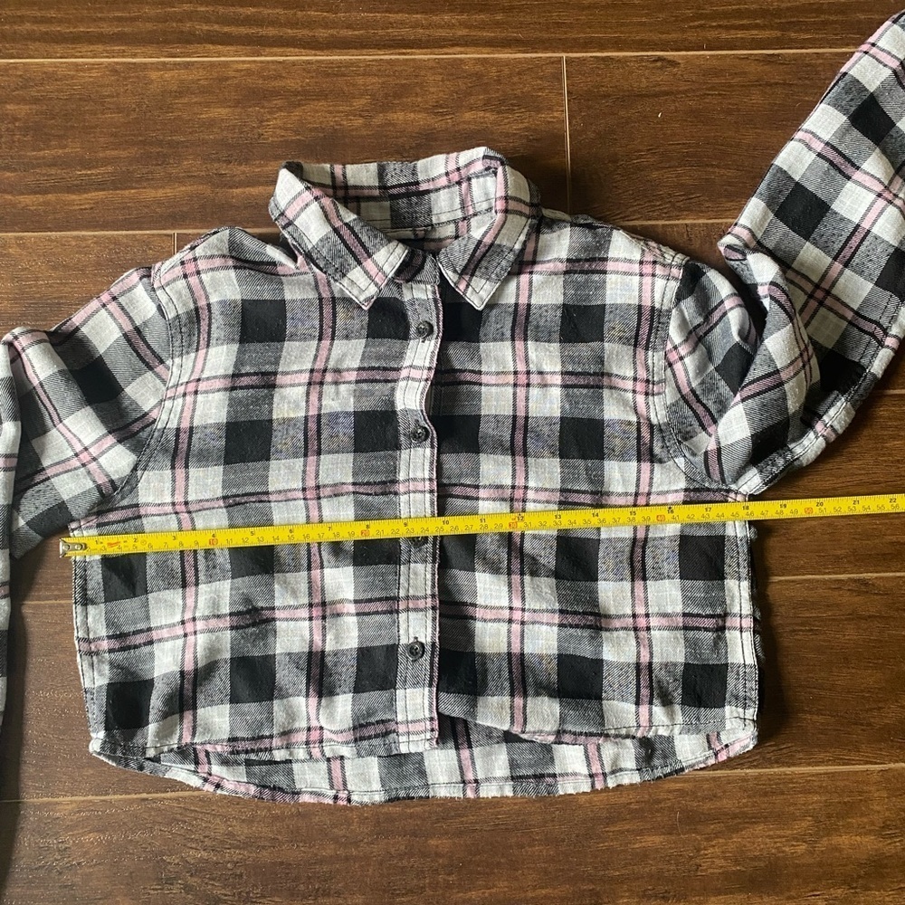 Garage Pink Black and White Plaid Cropped Button Down XS - Picture 7 of 10